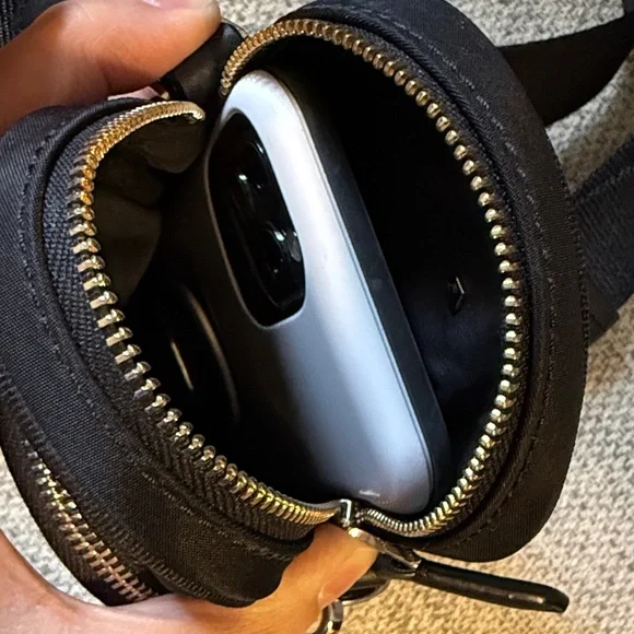 Kate Spade Black Crossbody Bag with Cream Dust Bag - Picture 9 of 15